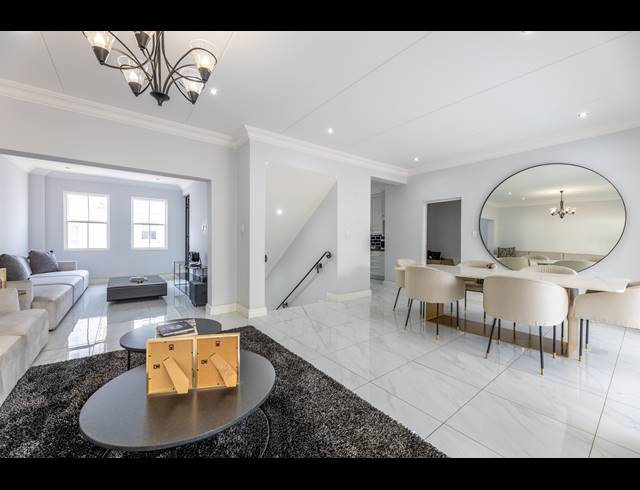 3 BEDROOM TOWNHOUSE FOR SALE IN BRYANSTON